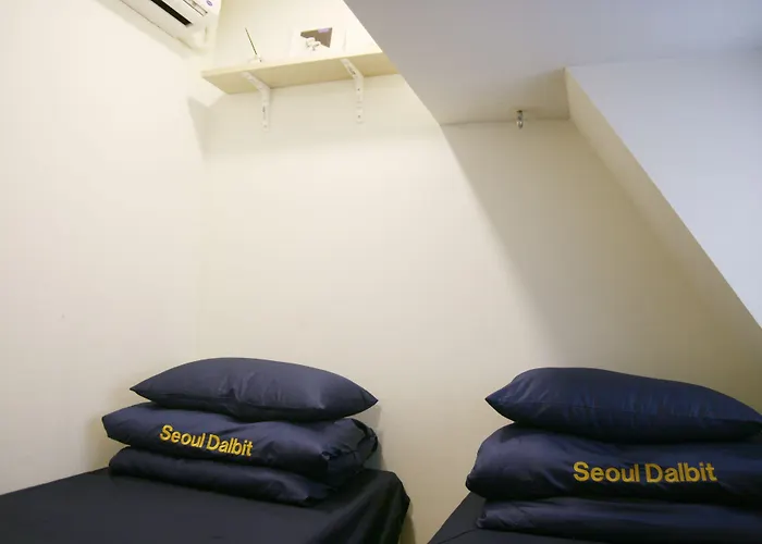 Dalbit Dongdaemun Hostal Seúl
